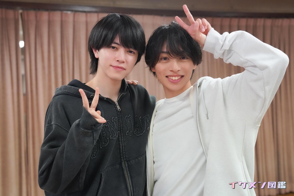 ikemenzukan_pr's tweet image. ╋━━  
            💥本日開幕💥
　 Asterism⁂（アステリズム）
　  vol,11「THE LAST SONG」
　　　　　　　　　　　━━━╋
稽古場レポートをお届け✨
ikemen-zukan.com/30704-2/

#Asterism #ラスソン
#塚本凌生 #田中朝陽 #坂田大夢
#湊丈瑠 #染矢凌佑 #奥村等士 #松村優
#前田隆太朗 #砂川脩弥