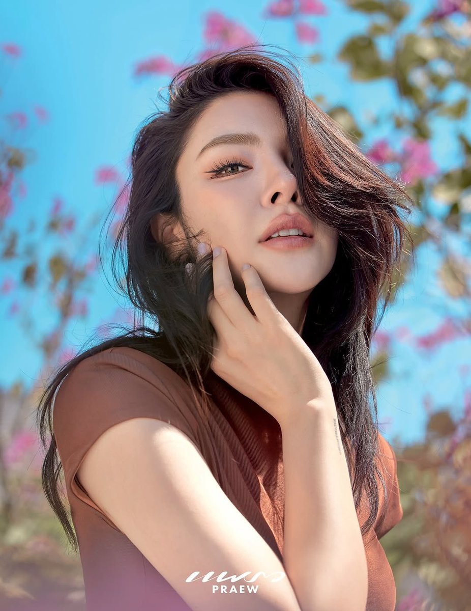 malisorndata's tweet photo. [ IG : praewmag ]

Interview: Faye Peraya's fashion and lifestyle journey, commencing from humble beginnings to achieving a global fanbase of millions. 

#PraewJan26xFayePeraya 
#FayePeraya 
#praewmagazine https://t.co/HBy1ZARAng