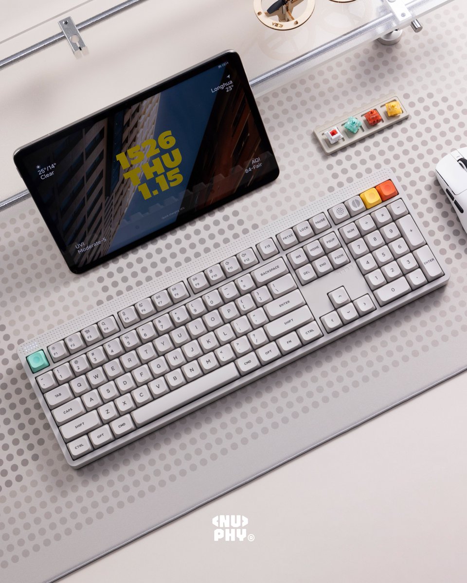 nuphystudio's tweet photo. Clean lines. High Profile. Retro White.
Node 100 is ready for its close-up. Full unboxing film coming soon. 🎬
.
.
.
.
#nuphy #node100 #customkeyboard #DeskSetup #mechanicalkeyboard #workspacesetup #mechkeys #keyboard #Tech https://t.co/pTXLFFhgPs