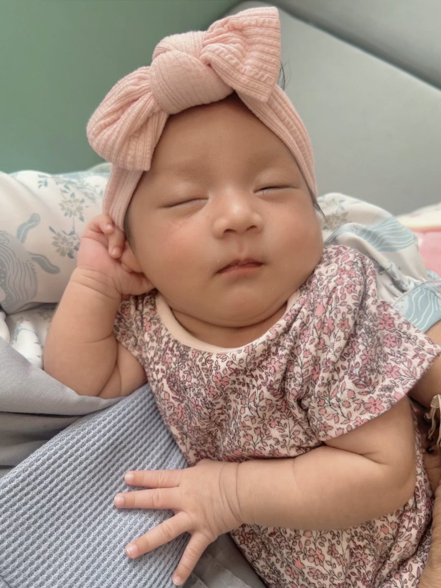 cantiknya anak mommy 🩶