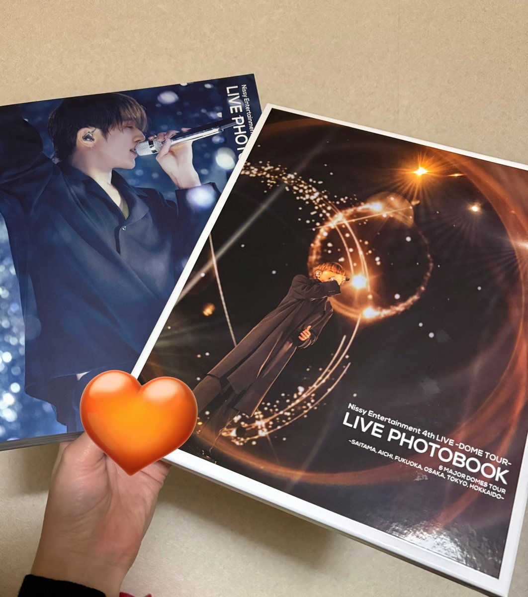 Nissy_Re10thTHEMOVIE のパンフレットを (言いかえれば写真集)見てて Nissy_Re10thTHEMOVIE のパンフレットを (言いかえれば写真集)見てて