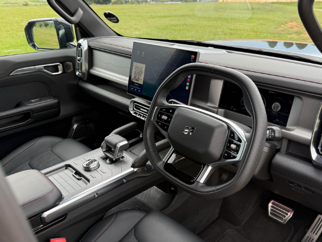 AutoTraderSA's tweet image. We list the pros and cons of the Jetour #T2. After reading this, do you think the T2 is worth buying? bit.ly/ShouldYouBuyAJ…