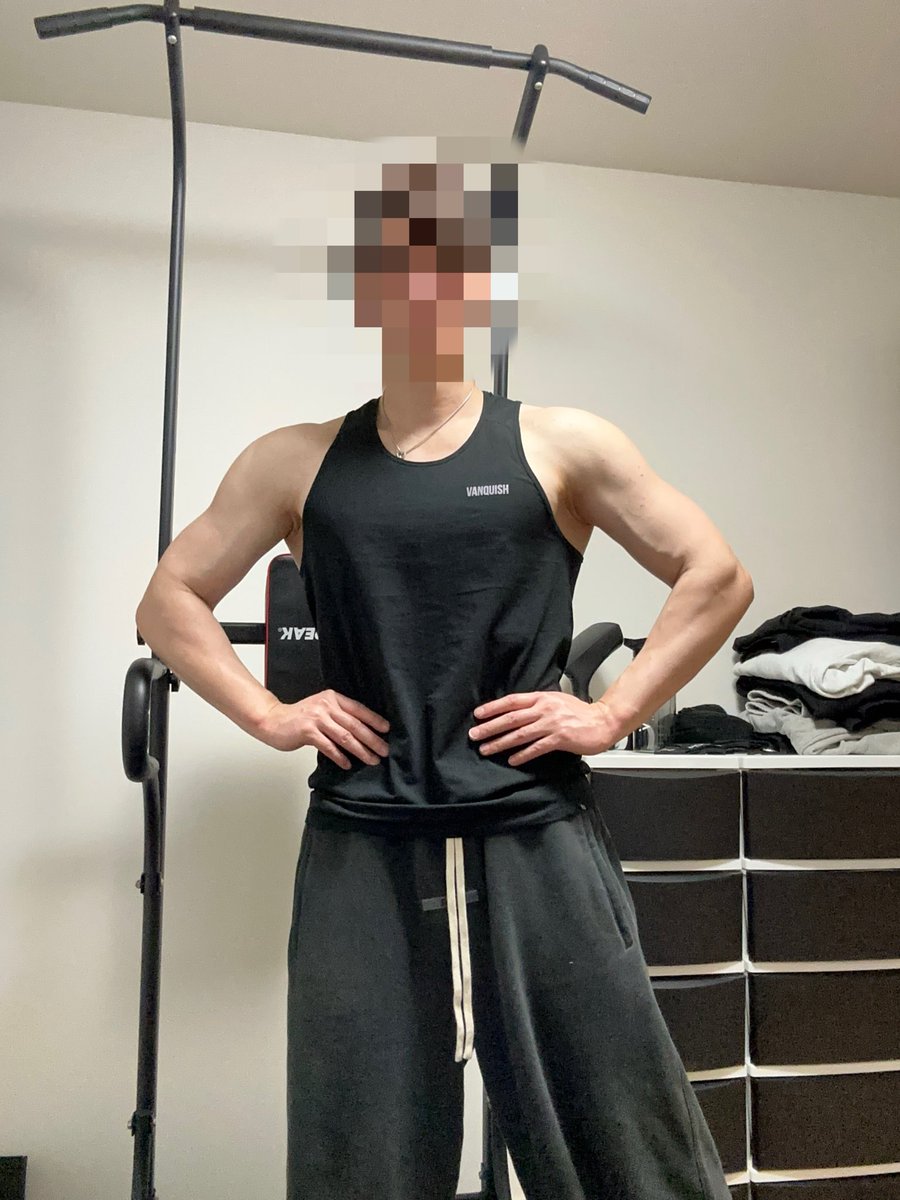 harutomo_life's tweet photo. 背中腕トレ終了。
背中トレにパワーグリップは欠かせません。
握力弱くて前腕が先に疲労がきていました。
パワーグリップのおかげでより背中により効かせることができるようになったと思います。
何より装備感でモチベ上がります！
#背中トレ
#腕トレ
#パワーグリップ
#pvot
#ライシン https://t.co/iPRtYzCZVj