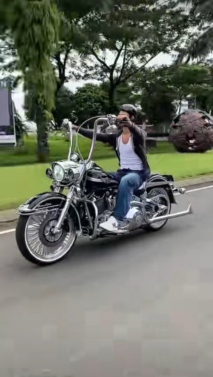 Keianndt's tweet image. Walah pantes si aza buru2, soalnya cwo nya udh otw dari td