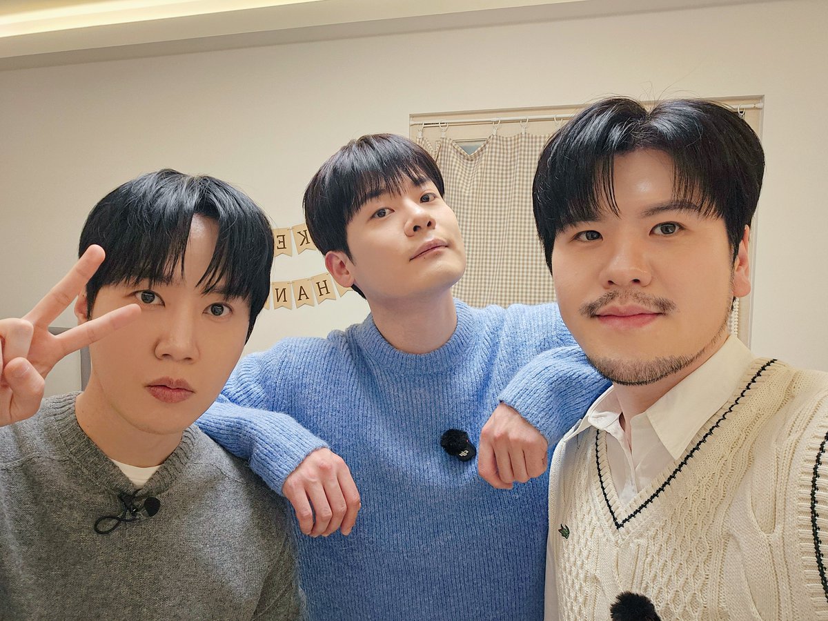 KBS 슈퍼맨이 돌아왔다

아기가 조금은 낯설었던 삼촌들과
귀여운 봄이의 어색한 케미🌸

잠시 후 8PM‼️
KBS 슈퍼맨이 돌아왔다 유튜브 채널에서
시청 가능하니 많은 관심 부탁드립니다✨️

🔗youtu.be/r04Bw-UUp0s?si…

<a href="/kbs_babys/">KBS 슈퍼맨이 돌아왔다</a> 
#LAPOEM #라포엠 #슈퍼맨이돌아왔다 #슈돌
#유채훈 #최성훈 #정민성