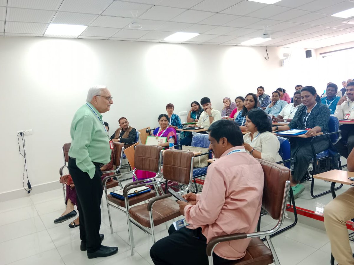 PRIA_India's tweet photo. A 6-day residential FDP on #CBPR is underway (19–24 Jan) at MMTC, @HydUniv under UGC–SEG & @Unnatbharat_Tw, facilitated by @PRIA_India.
Aligned with #NEP, it builds faculty capacity in #CommunityEngagement and #SocialResponsibility.
@RTandon_PRIA @UNESCOchairCBR https://t.co/x4Paju5RZE