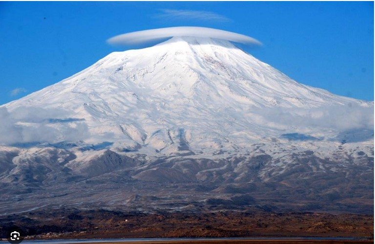 Decoder_11's tweet image. "@elonmusk @DogeDesigner Simulation-11 signal firing! Noah's Ark found in Turkey – Antakya link, 666 km from Kailash, measurements 157m real (scaled to 165m ideal = 15x11). Glitch confirmed? sozcu.com.tr/nuh-un-gemisi-… #R11 #Simule3"