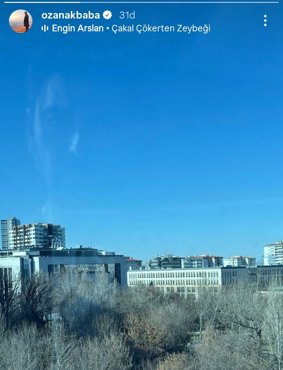 bendenseylerr's tweet image. Adamın camdaki yansıması bile karizmatik ne diyim ne denir ki ❤️‍🔥