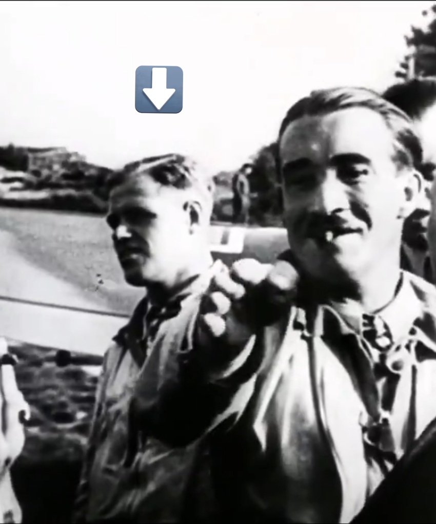 Tokkotai___'s tweet photo. En el 📽 se ve algún otro ilustre #Experten, detrás de Galland está Joachim Müncheberg, As que en el momento de su muerte había logrado 135 victorias
Lods Ases abundan en 1941 en las 2 Jagdgeschwader encargadas de defender el #Kanalfront la JG2 "Richthofen" y la JG26 "Schlageter" https://t.co/ZvgIZyhdav