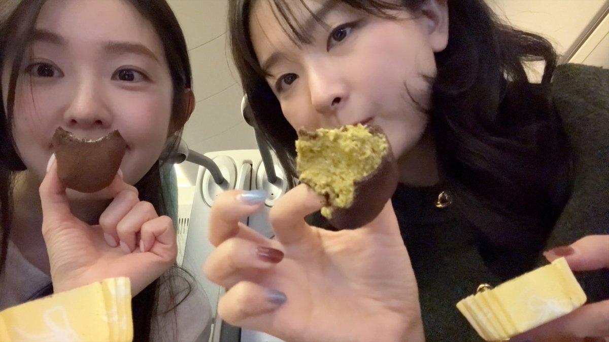 RVsmtown's tweet image. 새해 복 많이 받으세요🫶ㅣLet's Celebrate 2026 Behind

youtu.be/a17sYWzZ_vE
 
#RedVelvet_IRENE_SEULGI
#레드벨벳_아이린_슬기 
#IRENE #아이린 #SEULGI #슬기
#LetsCelebrate2026