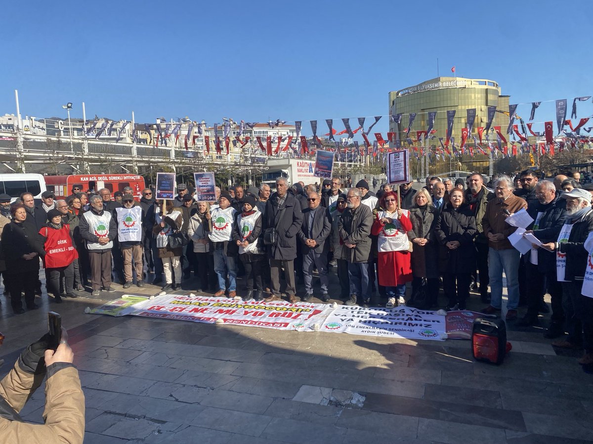 Hak, hukuk adalet istiyoruz, emekliler hakkını arıyor. Çare örgütlü mücadele