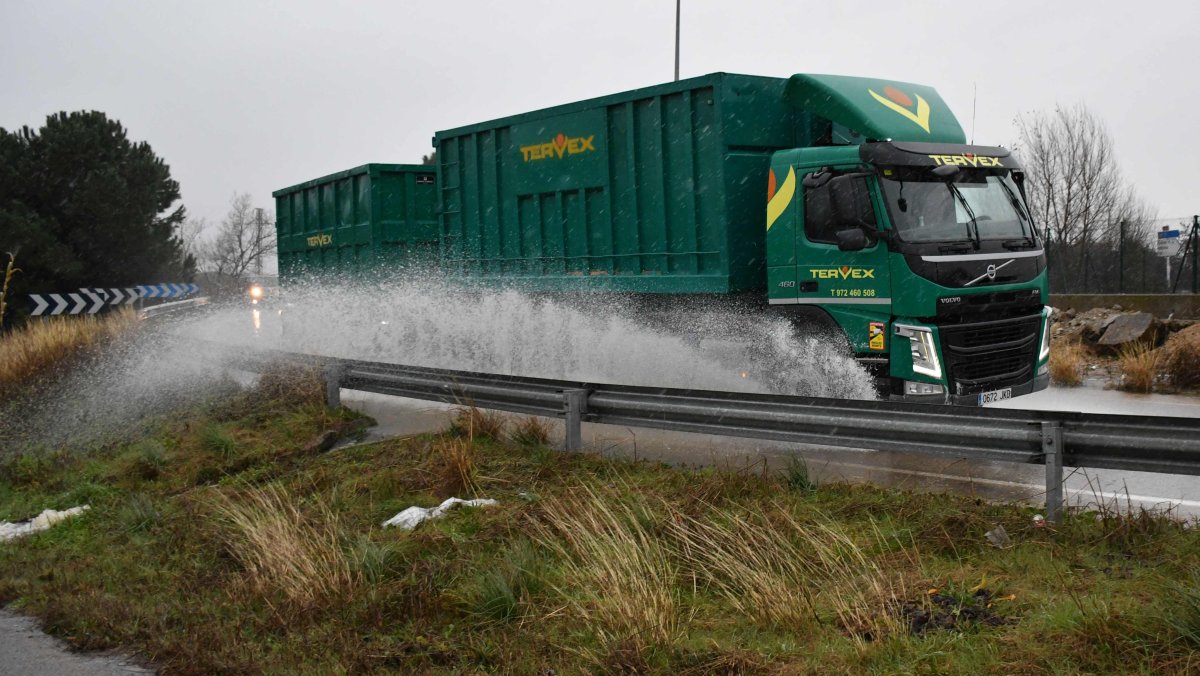 Avui ja s'han arribat als 125 litres de pluja dlvr.it/TQS78t