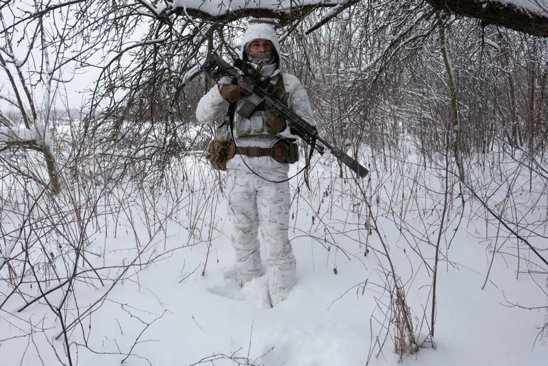 🫂 Here’s my friend Sphinx.

A Belgian who left civilian life and has been on the front in Ukraine for 3 years.

Interviewed by <a href="/arnauddedecker/">Arnaud De Decker</a>, one of the few independent journalists on the ground.

“Our way of life is on the line.” 

Don't be silent.

📰 vrt.be/vrtnws/nl/2026…