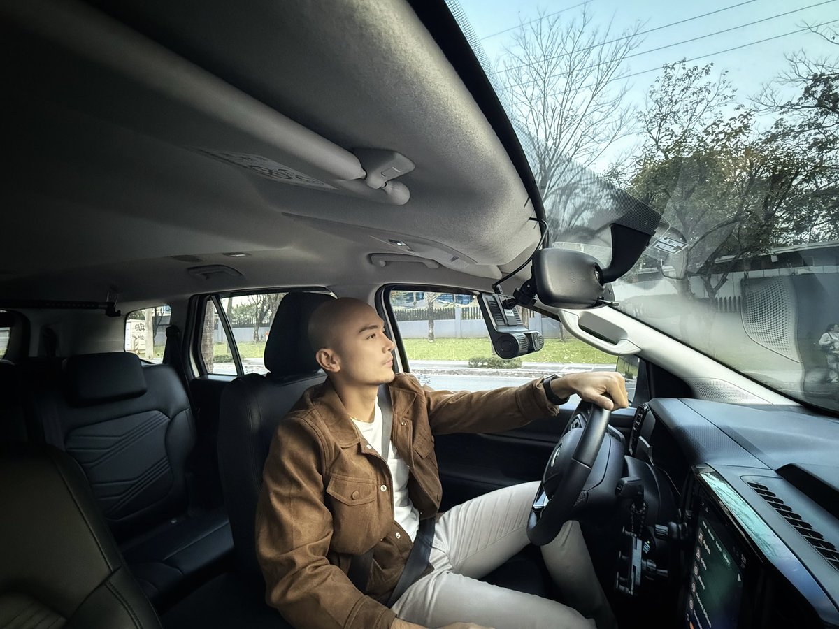 WeeBinuya tweet media