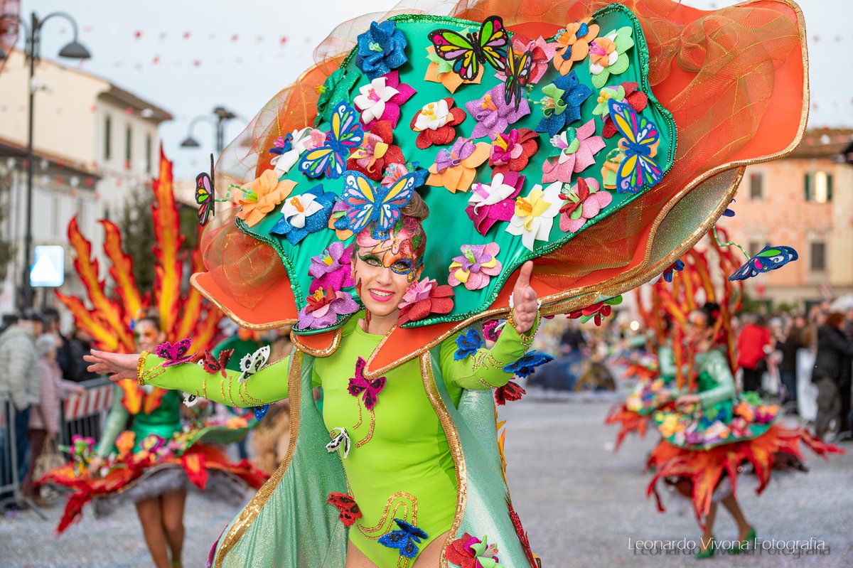 VisitTuscanyITA's tweet photo. Nel 1928, gli abitanti di #SantaCroscesullArno decisero di rallegrare le giornate invernali creando carri allegorici e maschere. Nacque così il #Carnevale, evento ancora oggi imperdibile nelle @TerrediPisa, l'1, l'8 e il 15 febbraio.
https://t.co/vZSaAPzMBN

📸 Leonardo Vivona https://t.co/IxfwgaXujQ