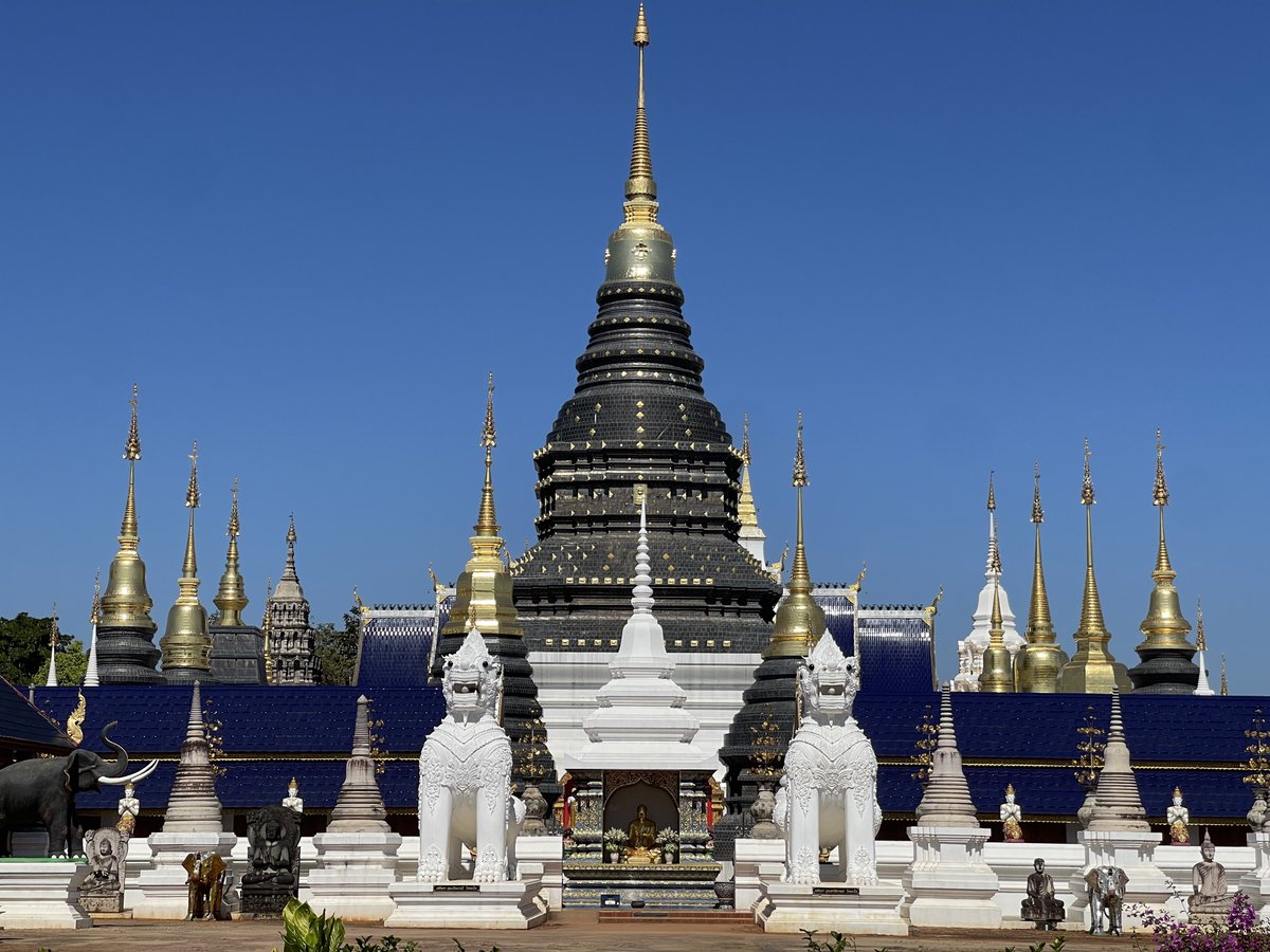 Likeview3's tweet image. ... #วัดบ้านเด่น ยามเที่ยงวัน 🔥

(นี่ฉันกลายเป็นแอคเที่ยวไทยไปแล้ว ชิมิ!!)