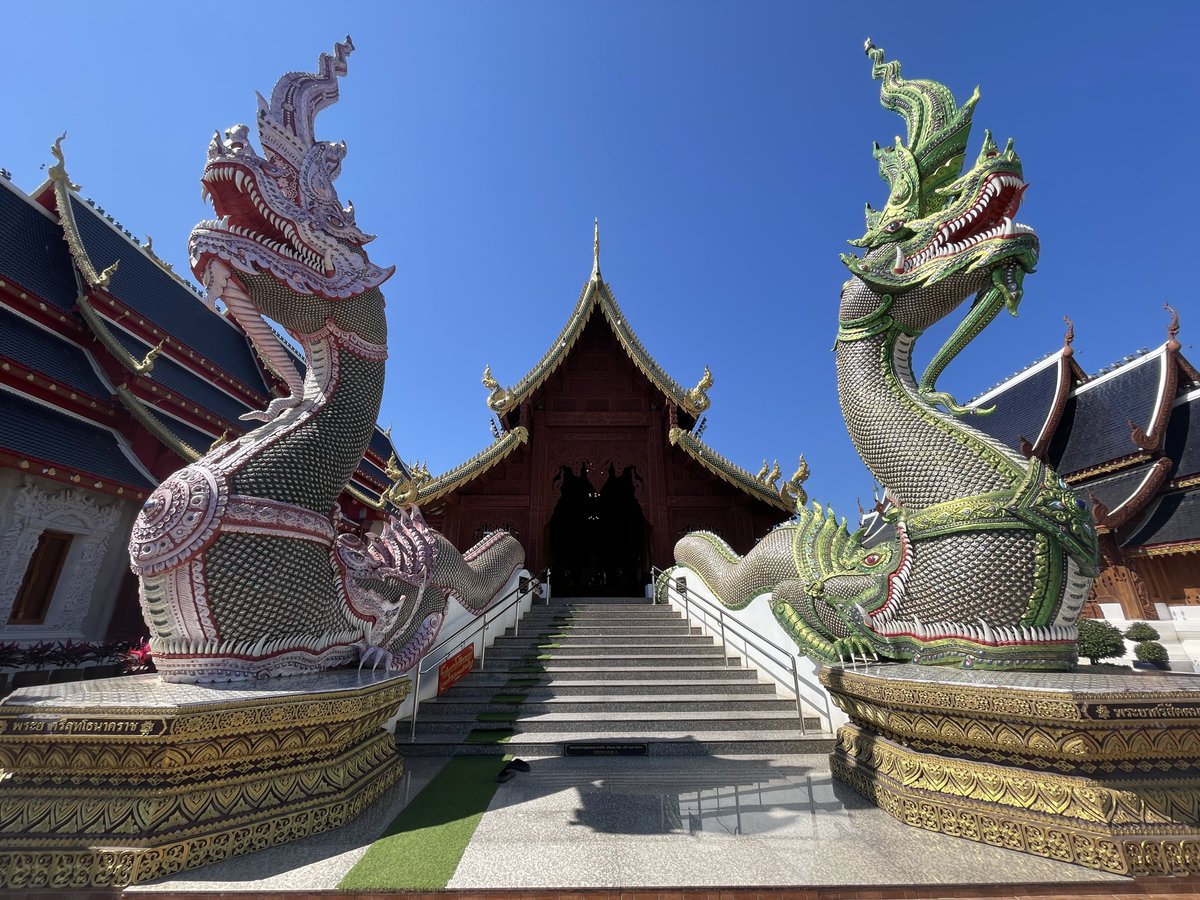 Likeview3's tweet image. ... #วัดบ้านเด่น ยามเที่ยงวัน 🔥

(นี่ฉันกลายเป็นแอคเที่ยวไทยไปแล้ว ชิมิ!!)