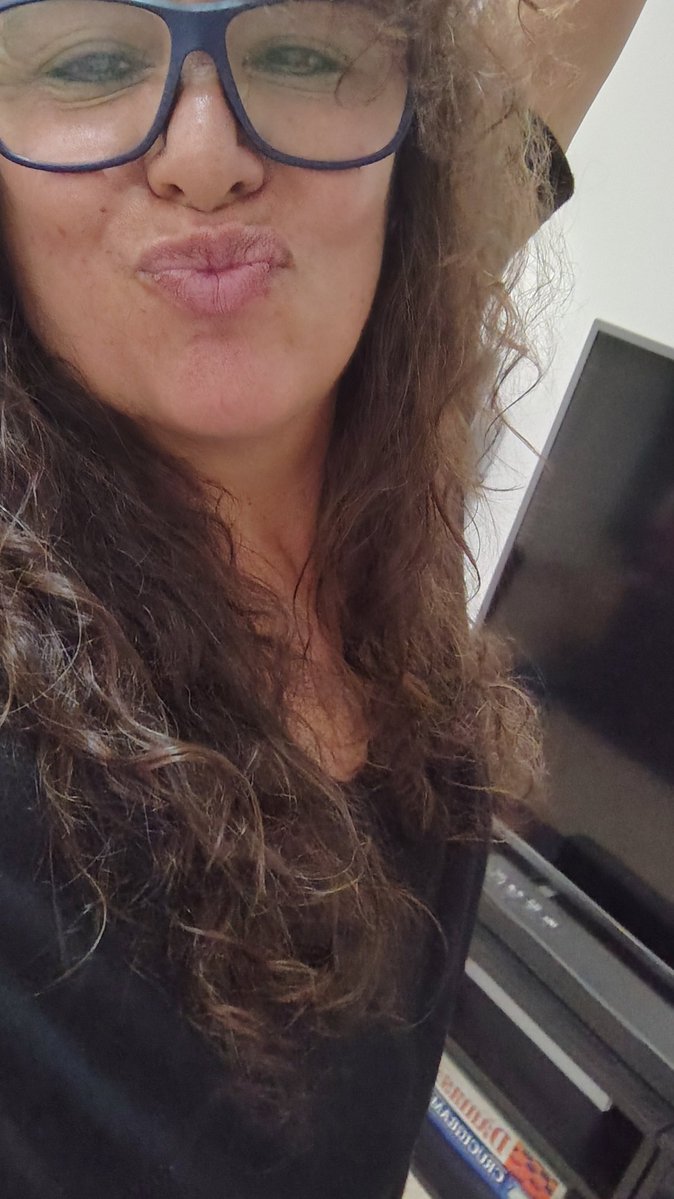 los martes no seran mas para mi, una mierd...
estarian pasando cosas 😍
#martesdetrompas bailando 😆😆