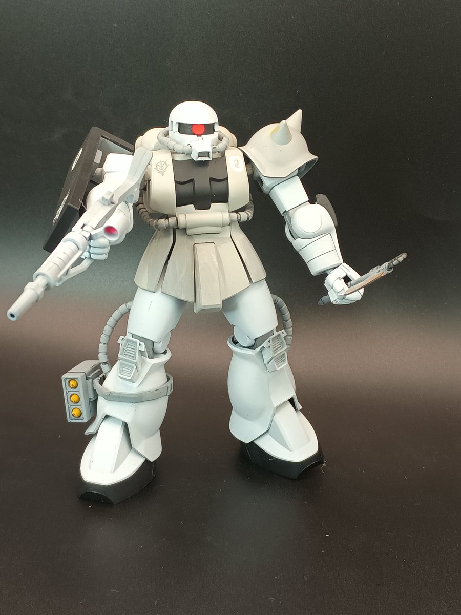 whitelabo1's tweet photo. エコプラHGザク、完成しました。裏地も黒なので、めちゃくちゃ助かりますね。
実は先日一度投稿したのですが、ある部分を前後逆に着けていまして、ご指摘いただいた箇所を修正したものになります。感謝
#ガンプラ https://t.co/j6N4JySe9B