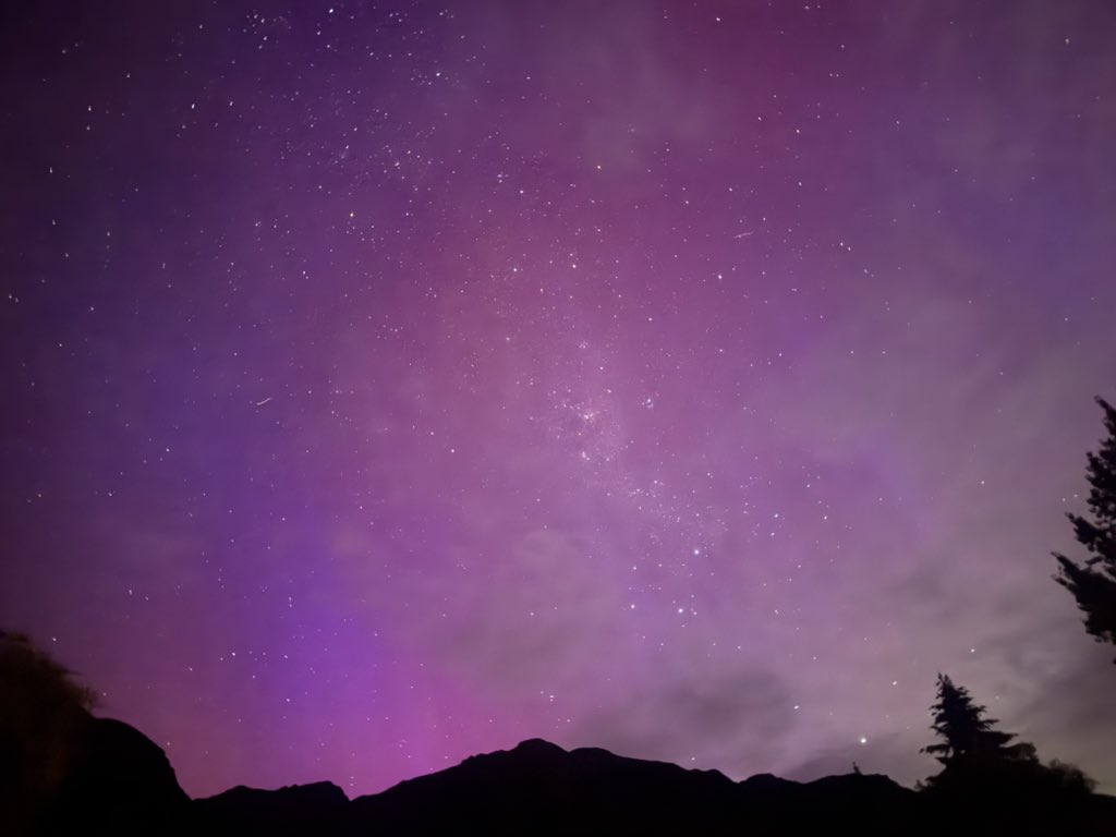 justjackjackson's tweet photo. Aurora in Wanaka, New Zealand tonight 20.01.26 #aurora #southernlights #Auroraborealis https://t.co/qaiVzGiqQX