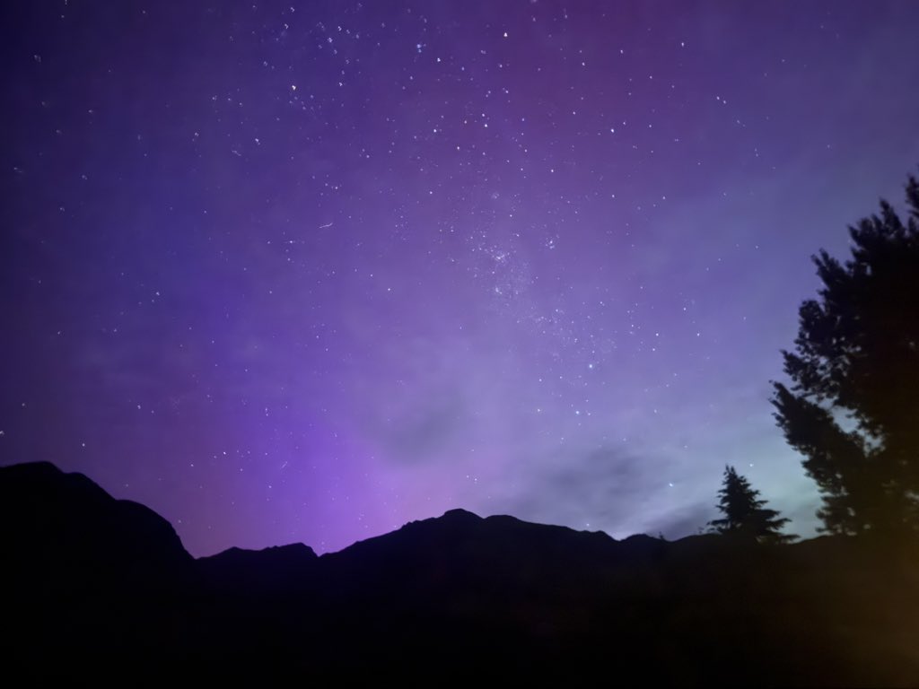 justjackjackson's tweet photo. Aurora in Wanaka, New Zealand tonight 20.01.26 #aurora #southernlights #Auroraborealis https://t.co/qaiVzGiqQX