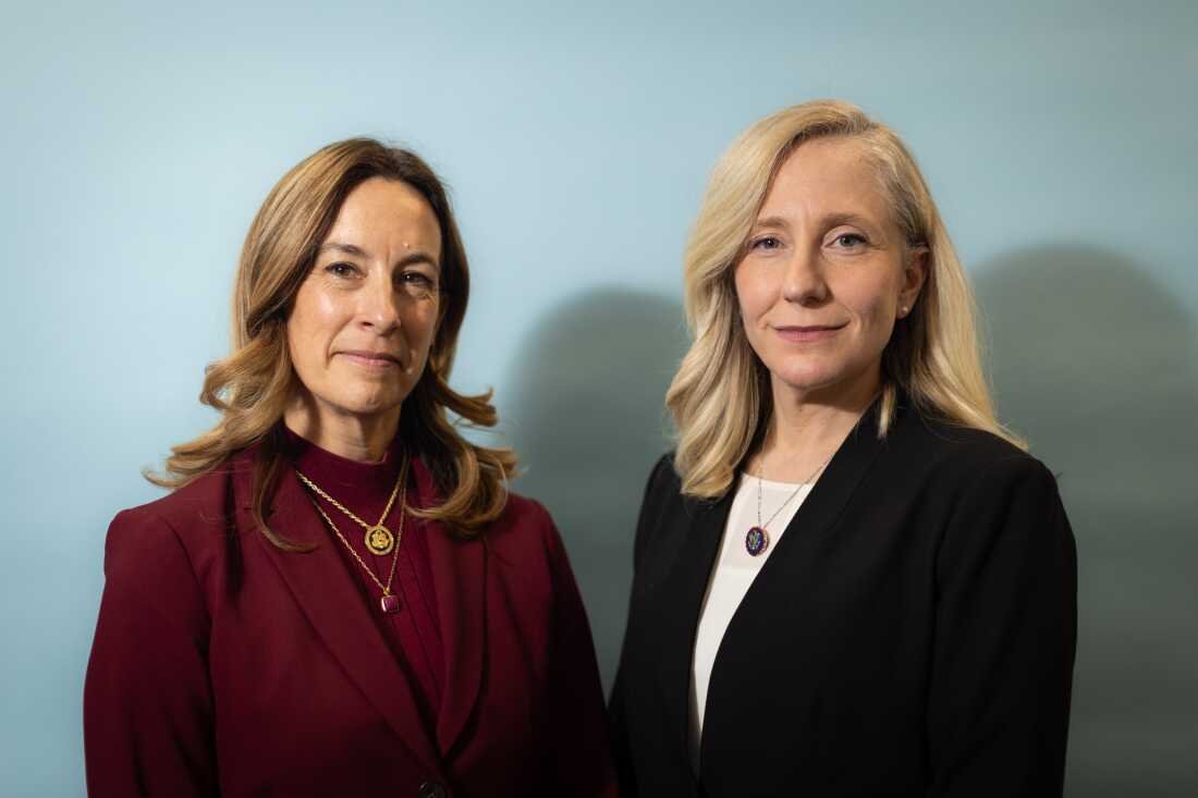 wakeupnj's tweet image. Mikie Sherrill's bestie Abigail Spanberger and her Democrat lunatics want to ban hand counting ballots in Virginia

They're not even trying to hide it folks