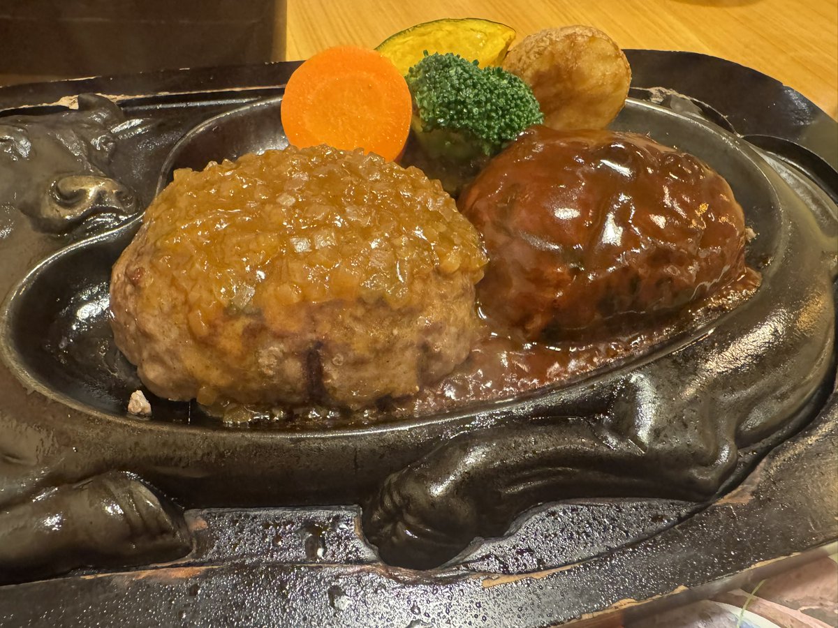 ご挨拶遅れましたが、最終日ジムバトルありがとうございました！

ゆびをふるもガチバトルもちゃんと優勝させて頂きました🏆✨

これにて浜松店での勤務が終了となります！
長い間お世話になりました！
サプライズの色紙とかもビックリ！\(ᯅ̈ )/
めちゃ嬉しかったです！

本当に有難う御座いました！