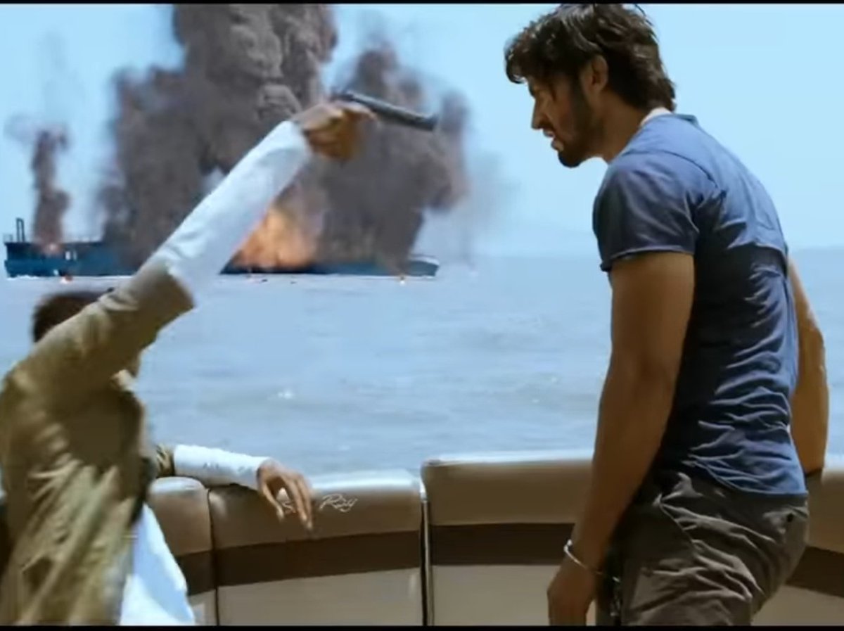 TharshDoi_'s tweet image. நீதிபதி - புரியல..? Suspense la யே சாவு.. 😂😂😂