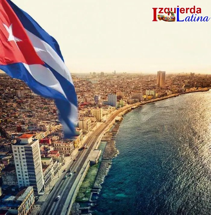 “ Somos un pueblo invencible ”.

A pesar del asecho imperial, la revolución cubana seguirá siendo trinchera de dignidad, bastión de resistencia y ejemplo ante el mundo. #IzquierdaLatina  #CubaEstáFirme <a href="/DeZurdaTeam_/">DeZurdaTeam 📳</a>.
