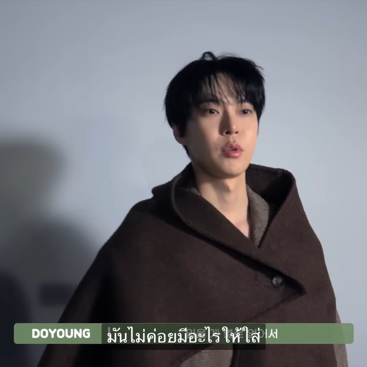 ssiebzehn's tweet image. ชอบหน้าหนาวเพราะมีเสื้อผ้าให้ใส่หลายเลเยอร์ ไม่ชอบหน้าร้อนเพราะไม่ค่อยมีไรให้ใส่ 5555555555555