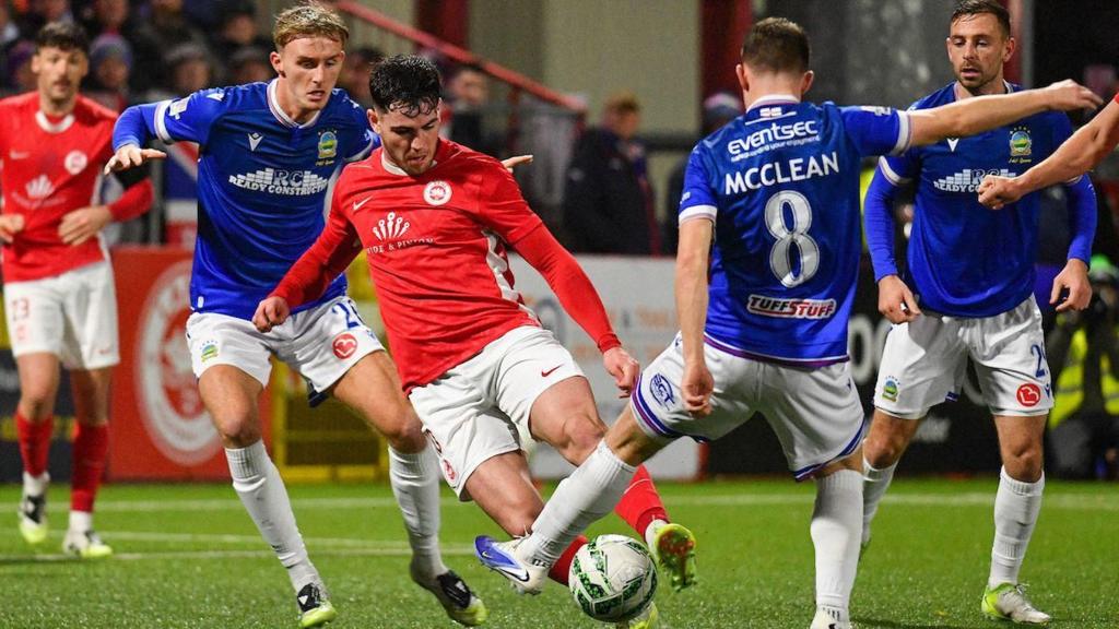 Sam Hutchinson tweet media