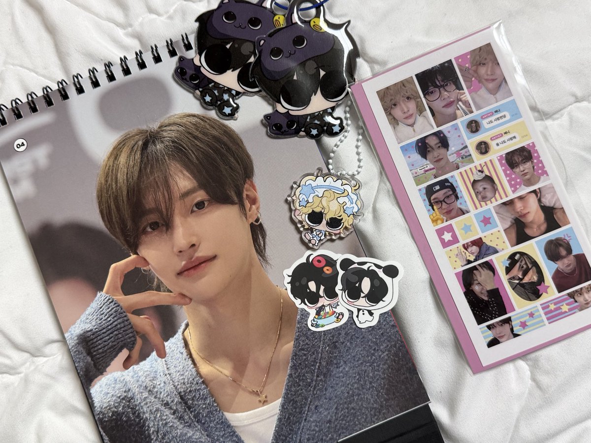2026 #원빈 SEASON'S GREETINGS 

⋆재고판매 (재고소진 시 마감)
⋆1 set 23,000원 (배송비 별도)
⋆돔보 스티커 개별구매 가능 (3500원)

구매 원하시는 분들은 디엠주세요