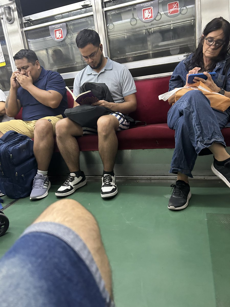 sublecturas's tweet image. "Los pasos prohibidos", de Rodolfo Omar Serio en la #LíneaB @OEditora.