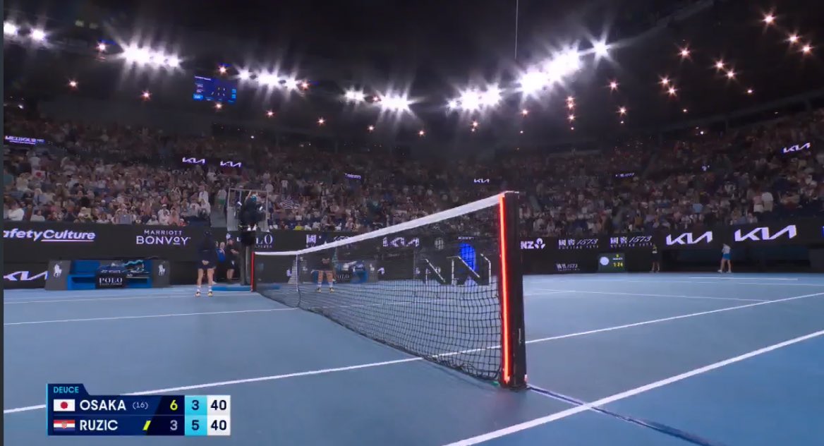 Play stopped for a few minutes at the Naomi Osaka vs Antonia Ruzic match due to the net post lights. 

Lights are stuck on the red colour and it won’t switch off. 

Ruzic serving for the second set at 5-3 (40-40)