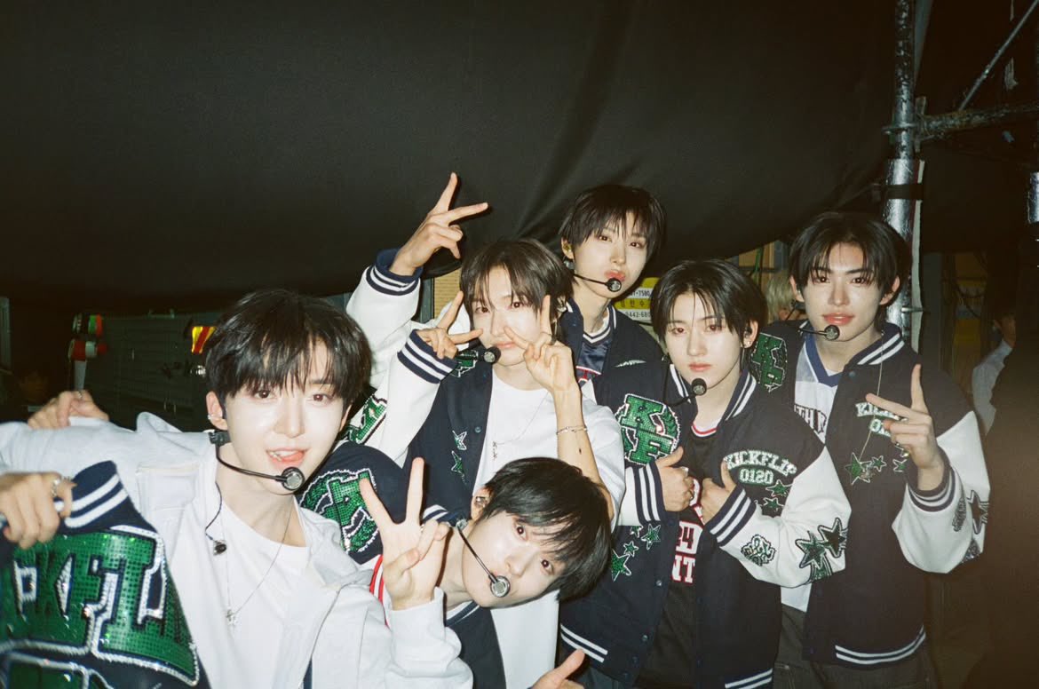 4eversleepye's tweet photo. 사랑해 얘들아 🩵 억만년 킥플립 위플립하자 🫂❤️🫶🏻💗
#HappyKickflipDay
#OurFirstFlipWithKICKFLIP
#킥플립_평생_사랑할거지_응그래 https://t.co/IcUfbaI7Tk