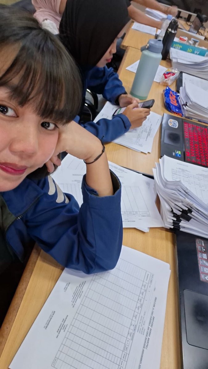 httpslalak's tweet image. day 8 menyelesaikan sesuai deadline (padahal tadi malem badan anget)