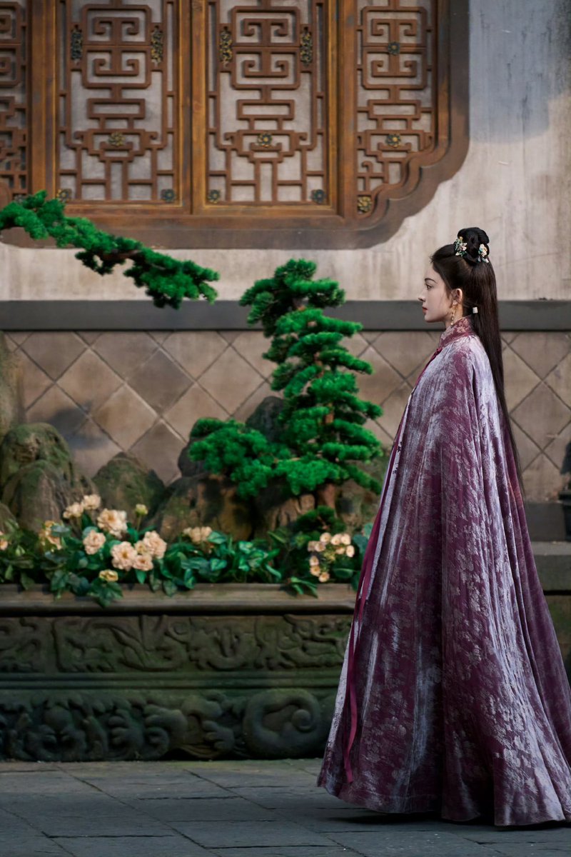 cdrama_update's tweet image. #Gulinazha's studio shares stills for #Glory  

#GulinazhaerBaihetiyaer #古力娜扎 #娜扎 
#玉茗茶骨 #เจตจำนงเกียรติยศ