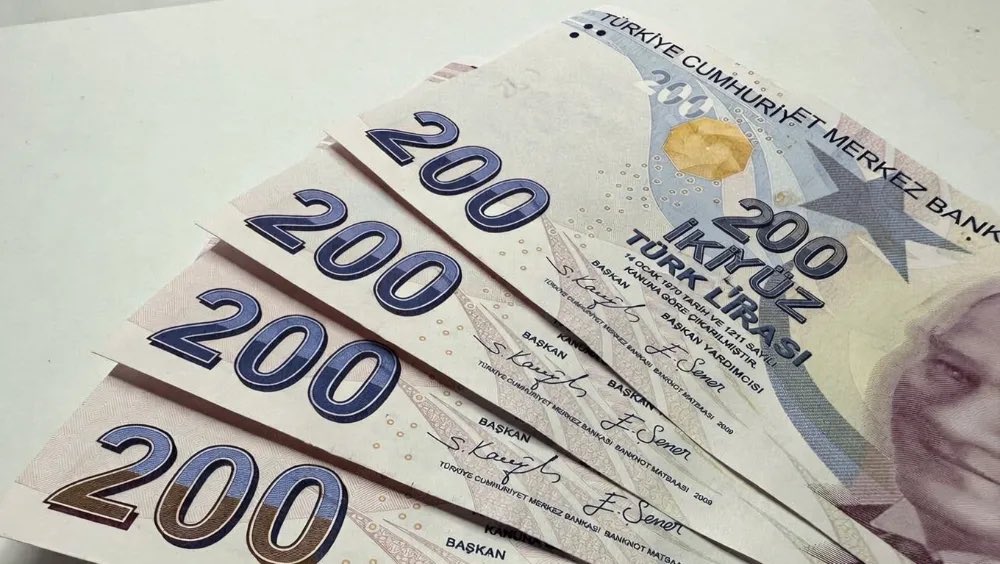 Memurların Gündemi 3600 Ek Gösterge: Siyasi Sözler, Beklentiler ve Sosyal Adalet
Detay: adalet.tv/haber/memurlar…