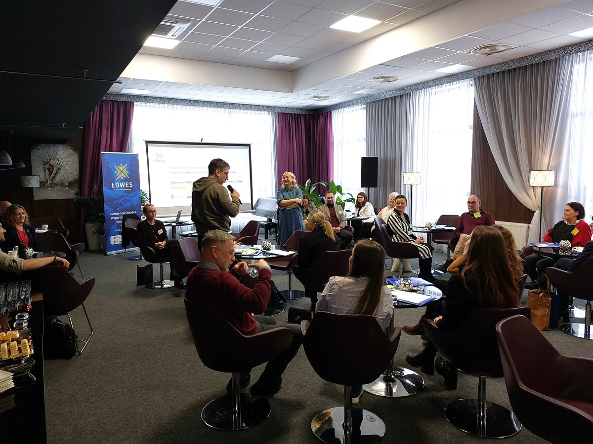 Fundacja_FALA's tweet photo. W piątek, 16 stycznia odbyło się III Forum Animacyjne Subregionu Łomżyńskiego z udziałem podmiotów ekonomii społecznej, NGO i instytucji rynku pracy. 

Rozmawiano o rozwoju ES, płynności finansowej PES, współpracy z PUP i korzyściach z bycia przedsiębiorstwem społecznym. https://t.co/7lhy7Z3GvW