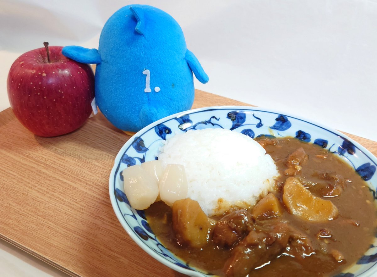 毎月20日はカレーの日🍎

玉ねぎいっぱいのチキンカレーですわ。
【 ` ⊝ ´ 】✧ｷｭｯﾌ...

2026年もよろしくお願いします！

#輪るピングドラム
#毎月20日はカレーの日