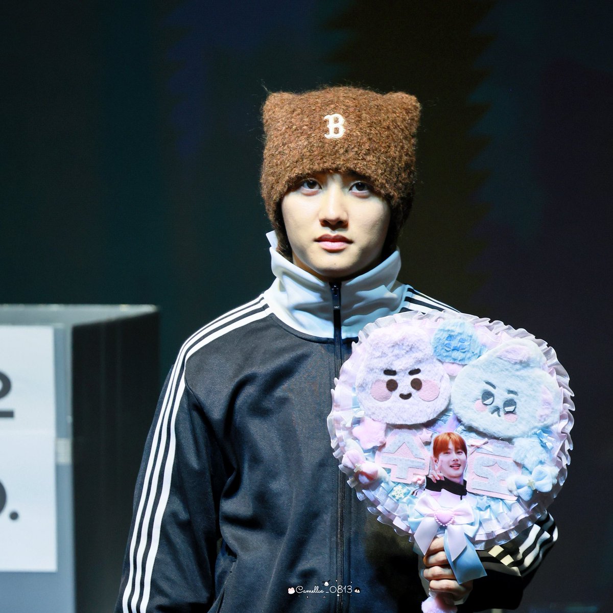 Camellia__0813's tweet image. 250120 BR 팬사

ㅋㅋㅋ🤣

#디오 #도경수