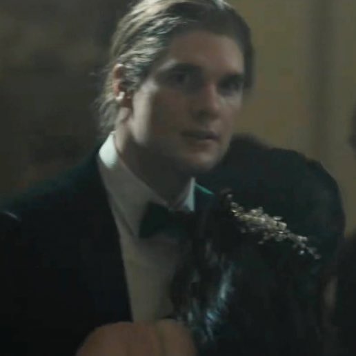 wishfu1l's tweet image. bree wrigley emotionally cheating... yearning for each other at her
WEDDING...this is one of the buzziest things we've seen on tv in a while #tellmelies