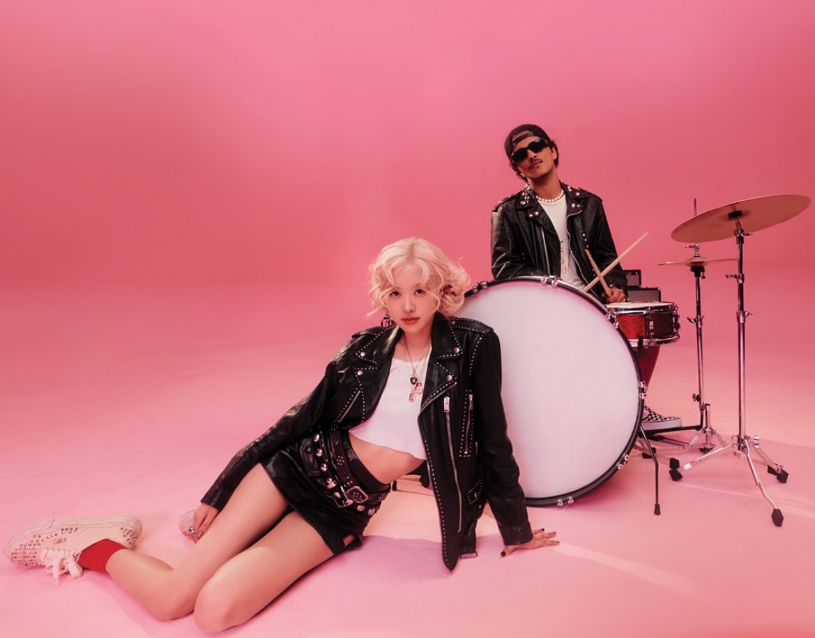 GETTING READY                TO MAKE HISTORY