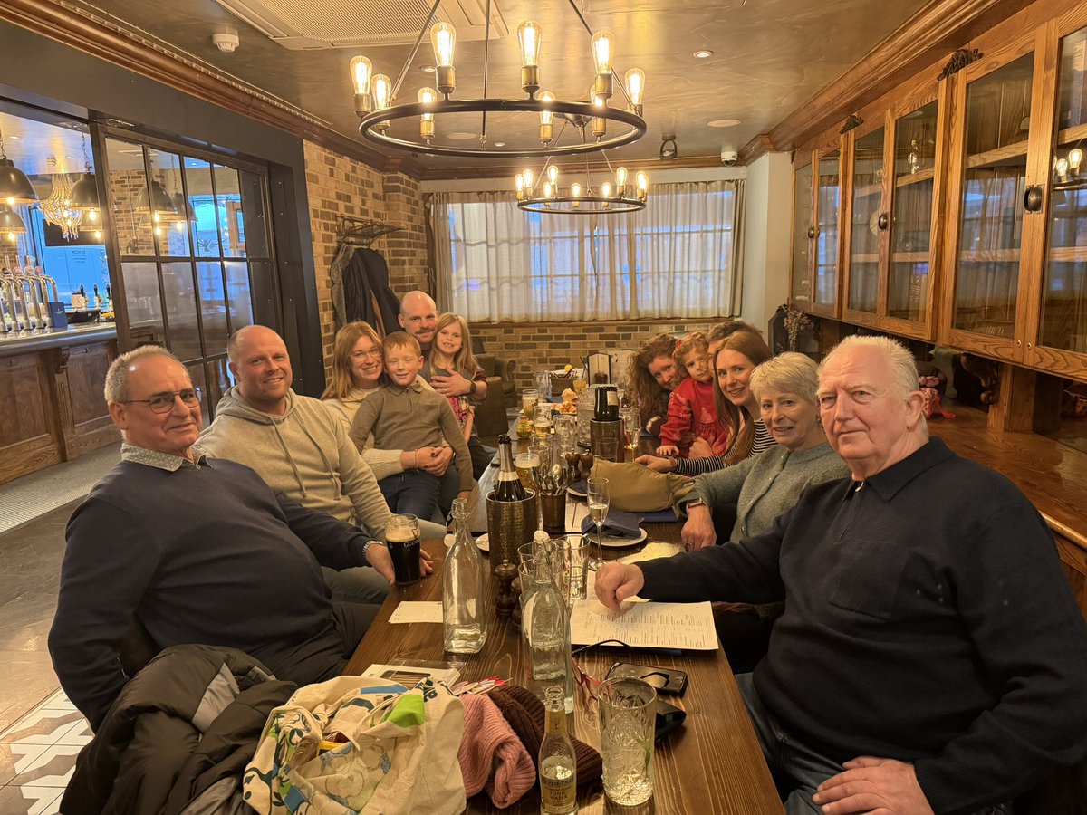 Looking for something a little more intimate for your next booking? The Chambers is what you’re looking. Still relish in that wonderful pub atmosphere with the privacy of a private room, visit the link in our bio to enquire now! 🎉🍾