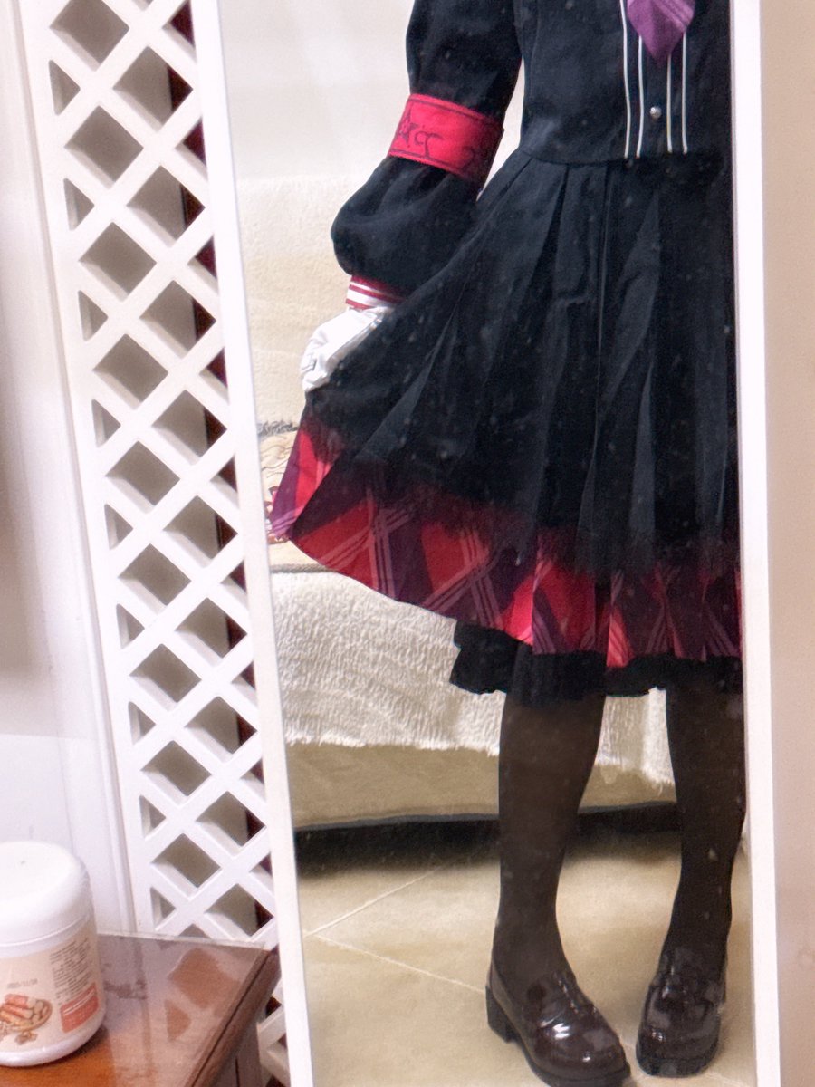 _ropu's tweet image. 能导正这个世界的只有我