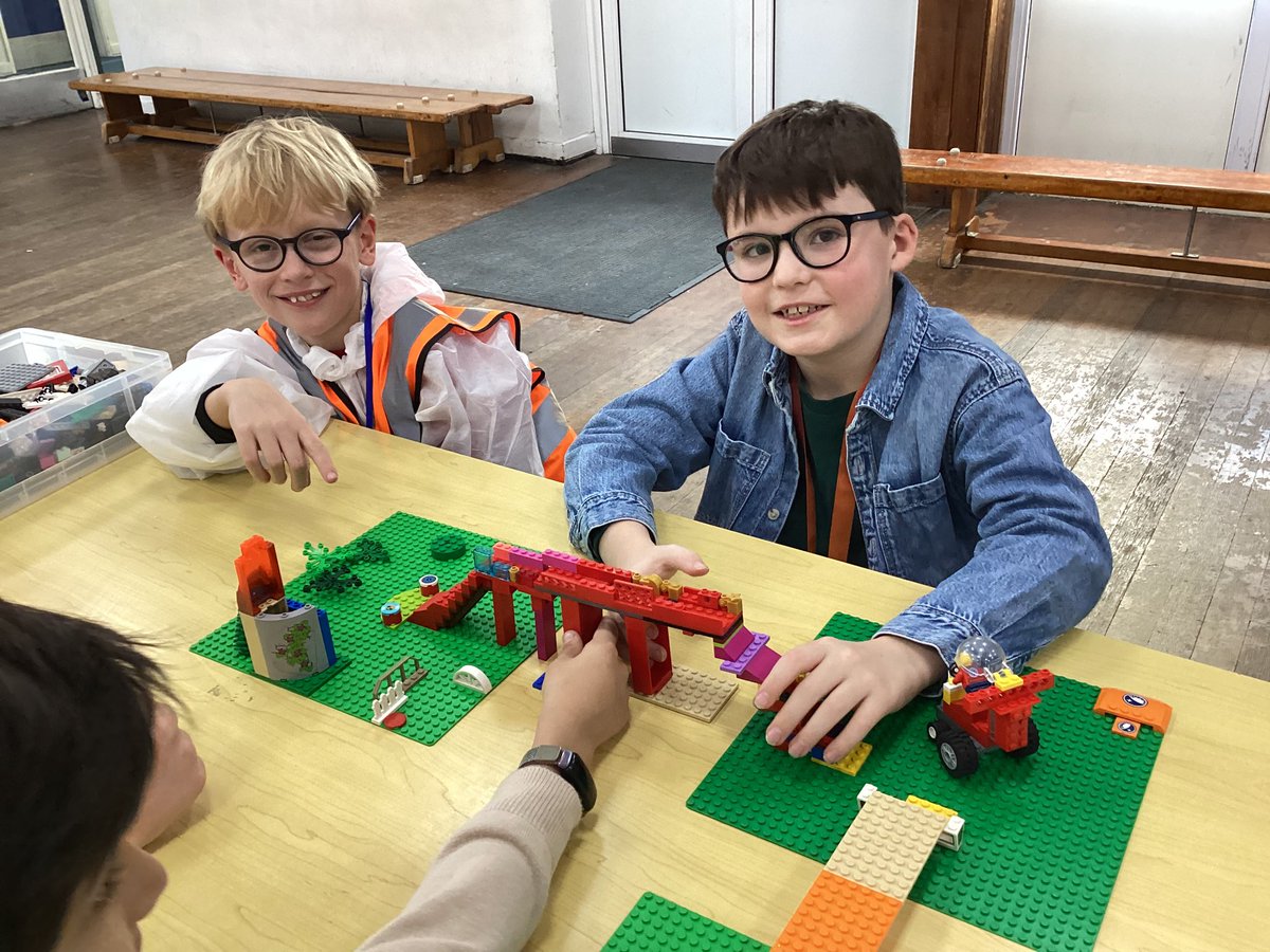 LDSMyear4's tweet photo. Year 4 launch day turned our pupils into engineers! Building bridges, solving problems, testing ideas and getting creative. The children had so much fun through hands-on challenges! @LDSMjuniorsch @BrilliantBrick https://t.co/LF1obSUlPC