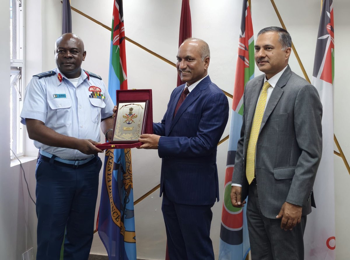 DefProdnIndia's tweet photo. Shri Sanjeev Kumar, Secretary (Defence Production), met Mr. Patrick Mariru, Principal Secretary, Ministry of Defence, Government of Kenya, on 20 January 2026 to discuss defence industry cooperation between India and Kenya.

🔸Both sides noted the encouraging participation of Indian defence companies at the 3rd India–Kenya #Defence Expo and #Seminar, held on 19 January 2026, across key defence domains including shipbuilding and #navalsystems, land systems, #UAVs, #missilesystems, #weapons, ammunition and explosives, armoured and military vehicles, optical devices, protection systems, and cyber security. It was also noted that the Kenya Defence Forces (#KDF) will hold separate meetings with participating Indian industries.

🔸In a subsequent meeting with Lt Gen John M. Omenda, Vice Chief of Defence Staff, Government of #Kenya, and other senior officers of the KDF, discussions focused on further strengthening India–Kenya defence cooperation. Areas of collaboration included defence industrial partnerships, capacity building, training, marine sustainment, and long-term cooperation in defence exports and maintenance support. 

🔸Both sides agreed that deliberations from the India–Kenya Defence Expo and Seminar should be converged into a roadmap with tangible outcomes.

#IndiaKenya 🇮🇳🇰🇪
#DefenceCooperation #Defence #DDP #AatmanirbharDefence
@IndiainKenya