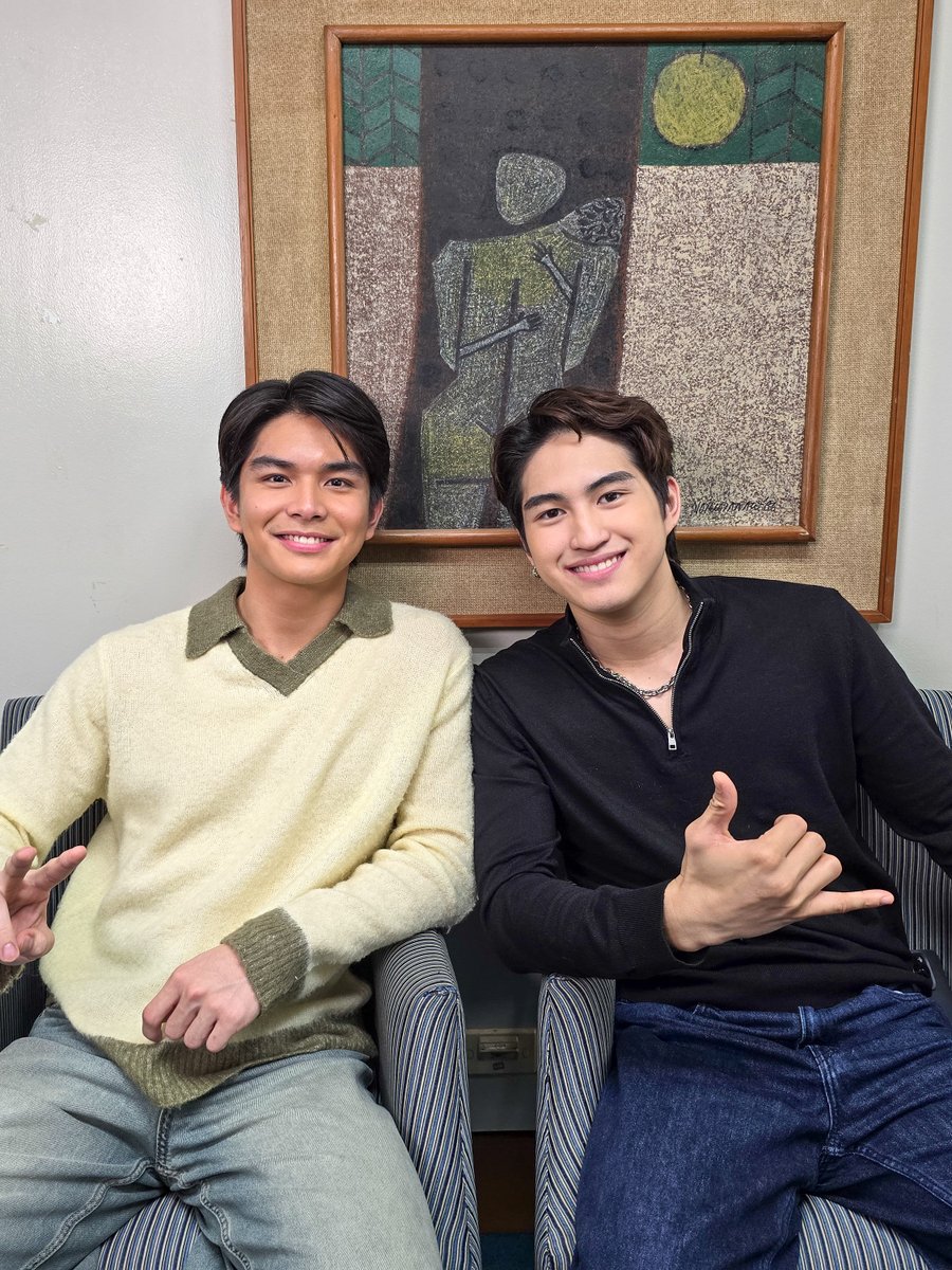 gmanetwork's tweet image. WELCOME, ANTON AND RAVE! 🥹

Back to the outside world na sina #AntonVinzon at #RaveVictoria matapos ang kanilang journey sa loob ng Bahay ni Kuya! ❤️‍🩹 #GMAPBBCollab