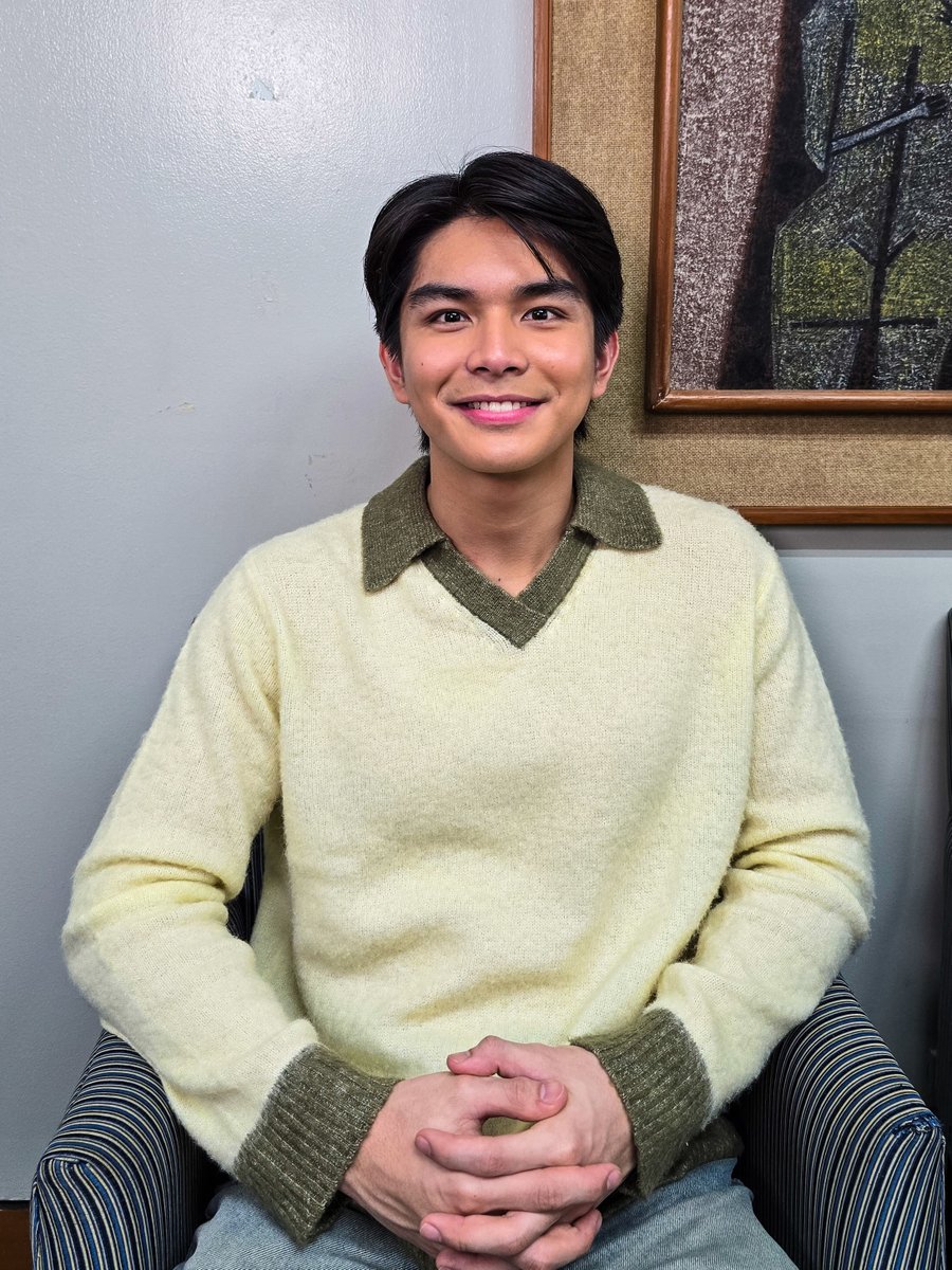 gmanetwork's tweet image. WELCOME, ANTON AND RAVE! 🥹

Back to the outside world na sina #AntonVinzon at #RaveVictoria matapos ang kanilang journey sa loob ng Bahay ni Kuya! ❤️‍🩹 #GMAPBBCollab