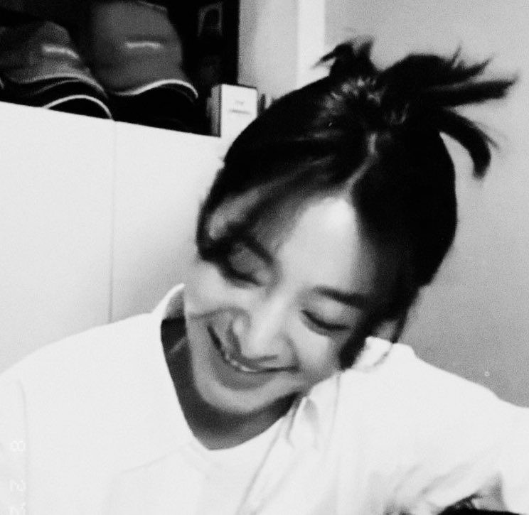 semumerona's tweet image. ㅤ 
Hampir menjadi rutinitas: bikin kompor Mas Aska bingung karena dia jadi aktif (dipakai masak mulu) 
ㅤ